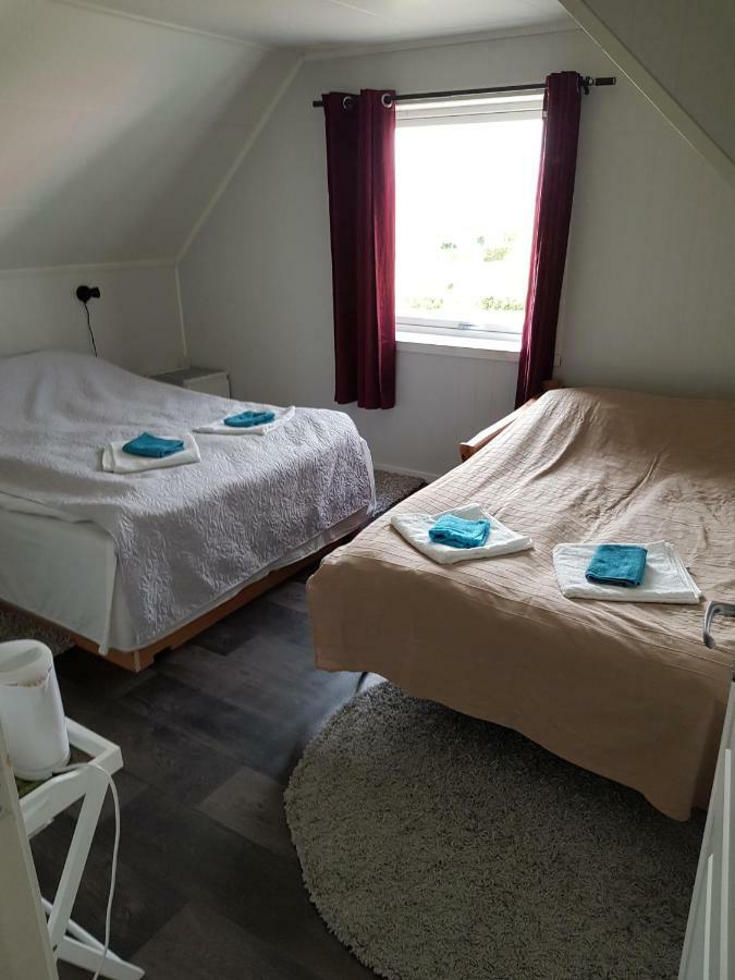 1 Room In The Yellow House, Close To Airport & Lofoten Evenskjer Exterior photo